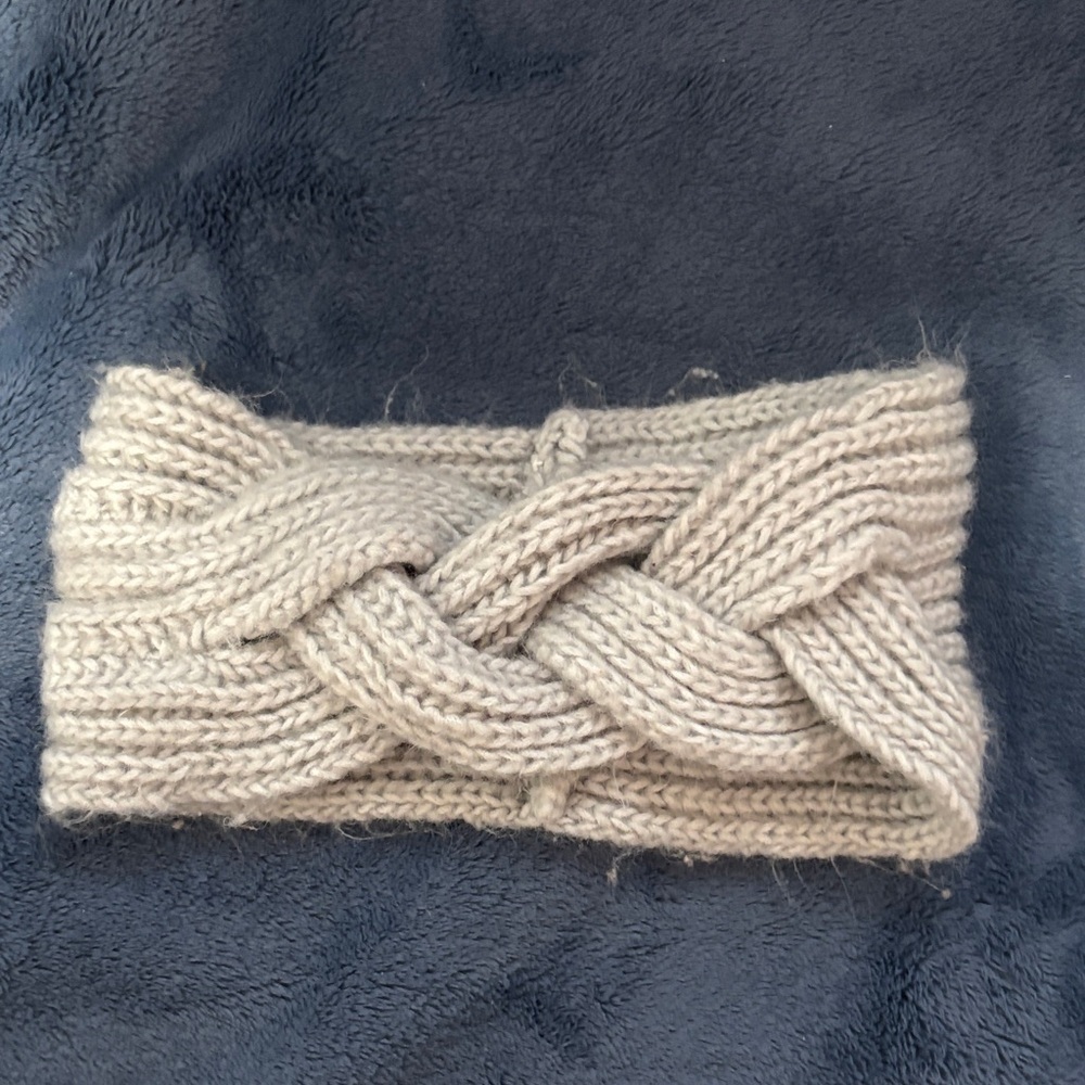 RW&CO. Braided Knit Headband in Beige